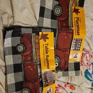 Table runner and 2 placemats red truck new